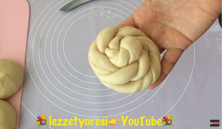 Yeni Moda Pul Pul Dökülen Gül Poğaça Tarifi