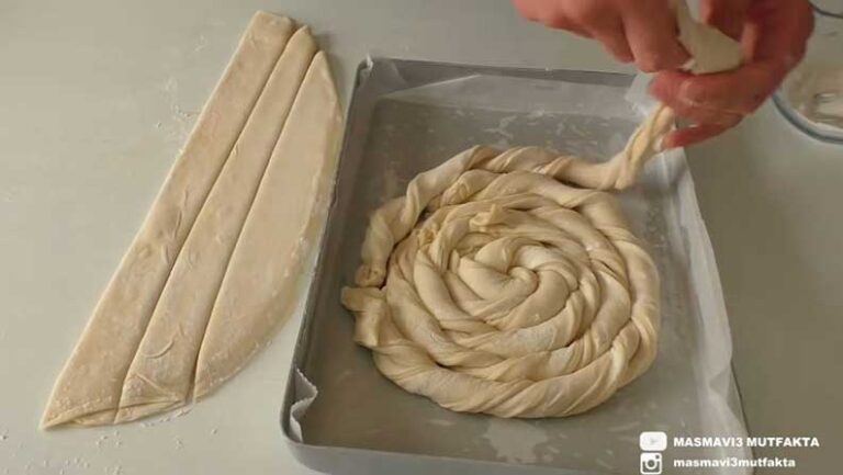 Ustasından Tepsi Dolusu İkramlık Katmer Börek Tarifi