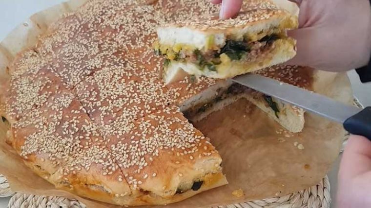 Yufka Açmadan İnanılmaz Kolay Yapılan Kömbe Börek Tarifi 2