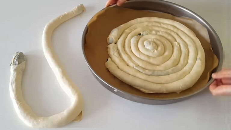 Öyle Çıtır Yiyenlerin Bir Dilim Daha İstediği Börek Tarifi