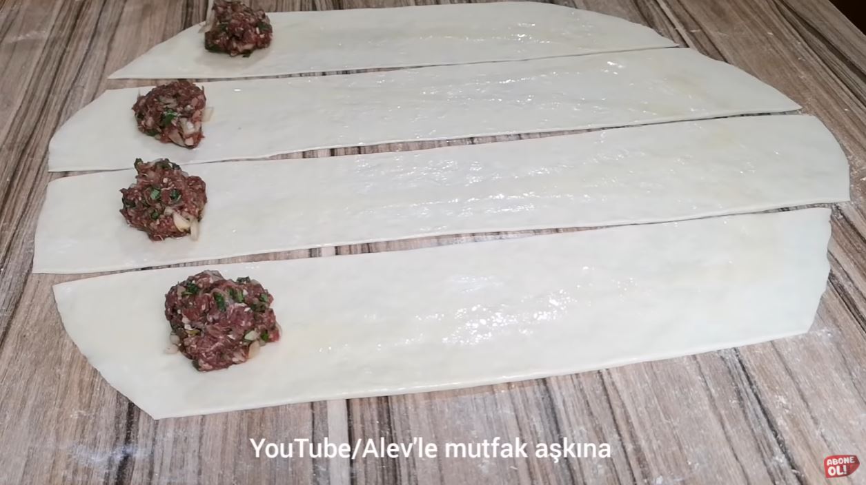 Çay Yanına Şok Lezzetli Börek Tarifi 1