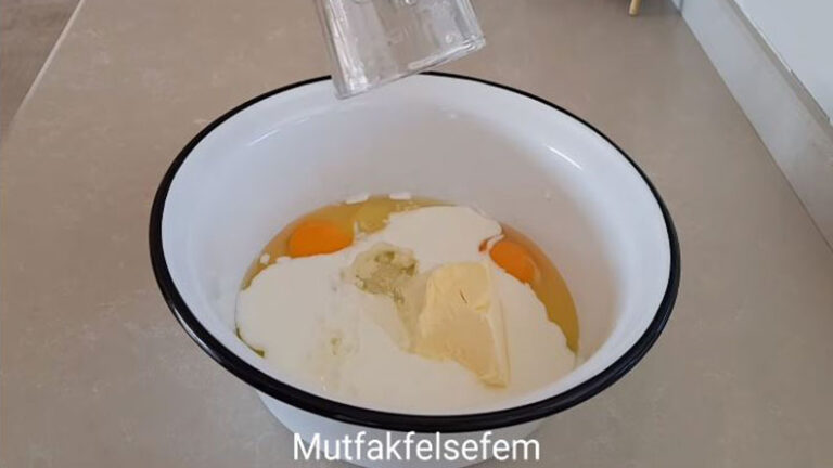 Göç Çöreği Olarak Bilinen İkramlık Tarifi