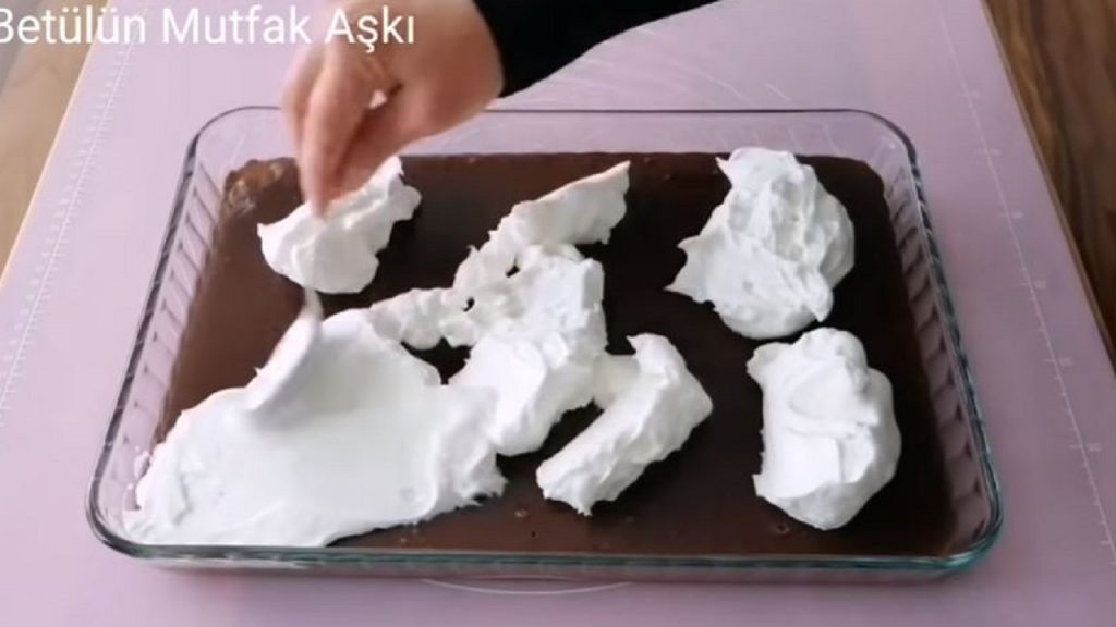 Kaşık Kaşık Yenen Tatlı Tarifleri 2