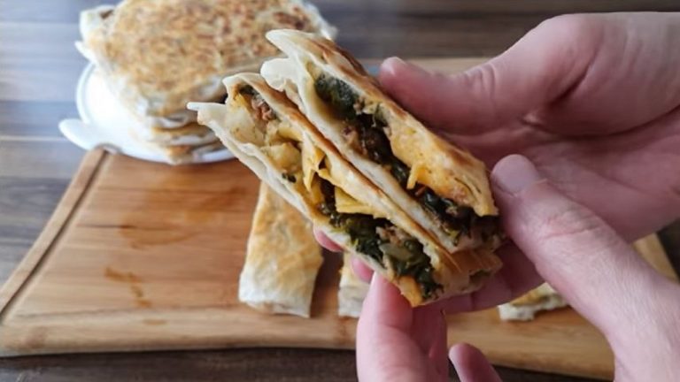 Tavada Pişen En İddialı İkramlık Börek Tarifi