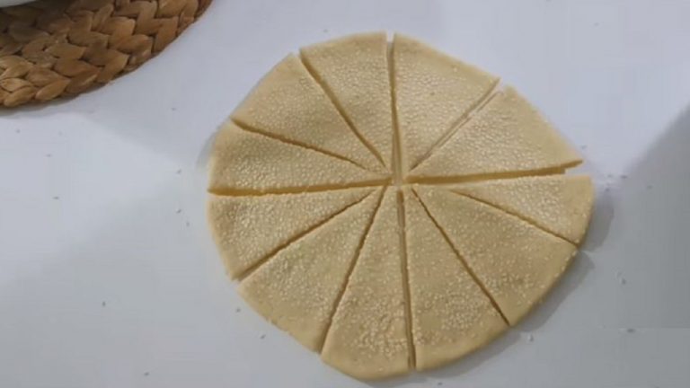 Çayın Yanına Mayasız En Kolay İkramlık Tarifi