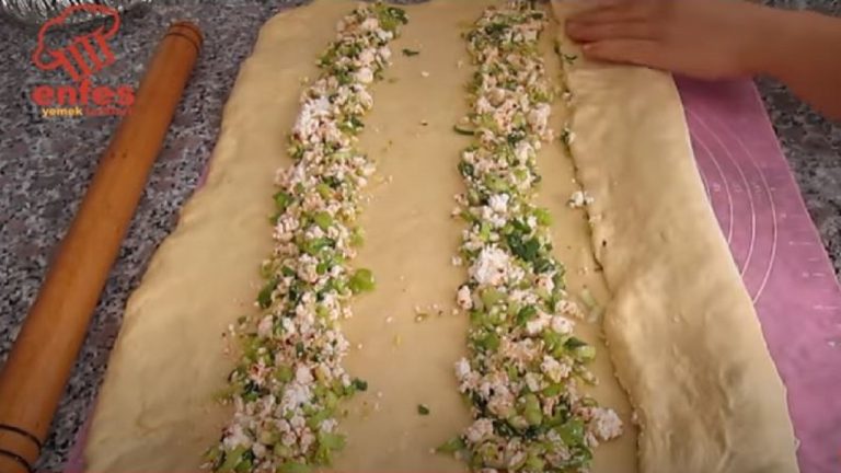 Kabarma Sırrı Su Olan İkramlık Çörek Tarifi