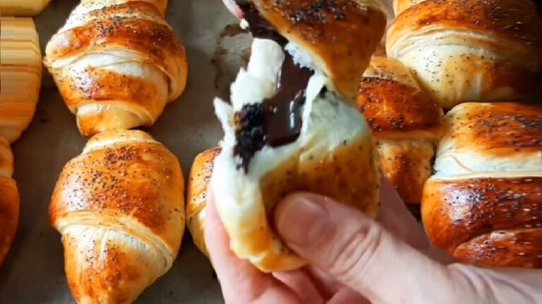 Çikolatalı Dolgulu İkramlık Poğaça Tarifi