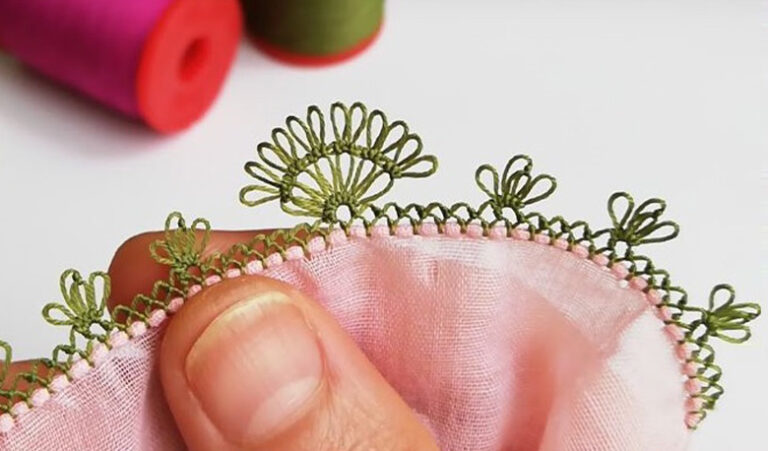 Pratik Ve Çok Gösterişli İğne Oyası Modeli