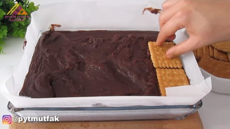 Sırrı Su Olan Bereketli İkramlık Pasta Tarifi