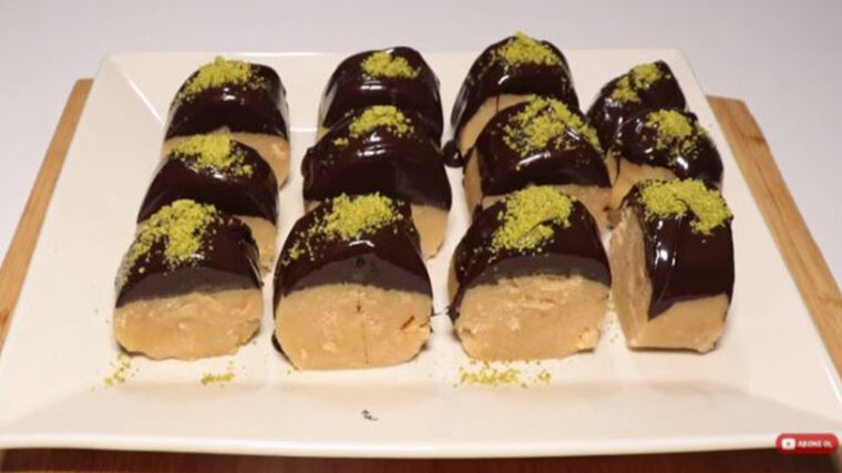 Bilinenden Farklı Un Helvası Tarifi 3