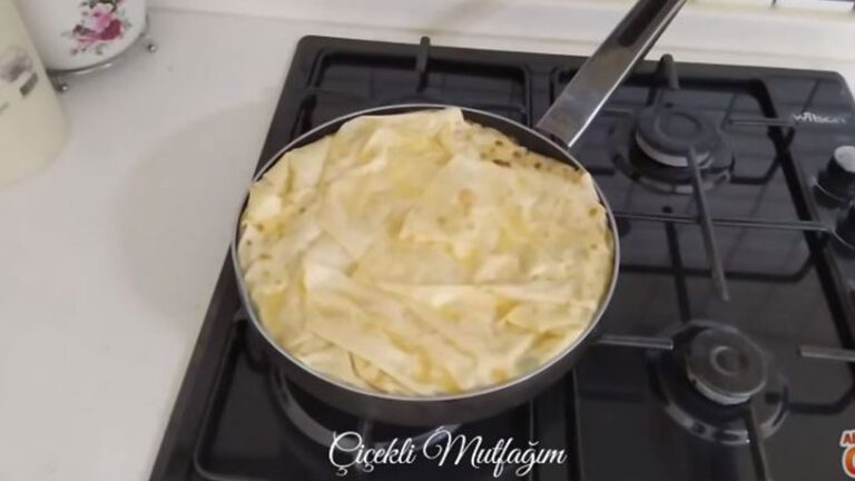 Tavada Fırın Kullanmadan Hazır Yufkadan İkramlık Tarifi