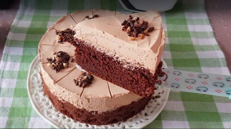 Hepsini Yemek İsteyeceğiniz Mause Pasta Tarifi