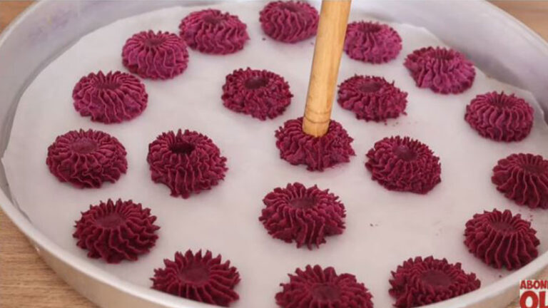 Tadı Damaklarda Oklava İle Kurabiye Tarifi