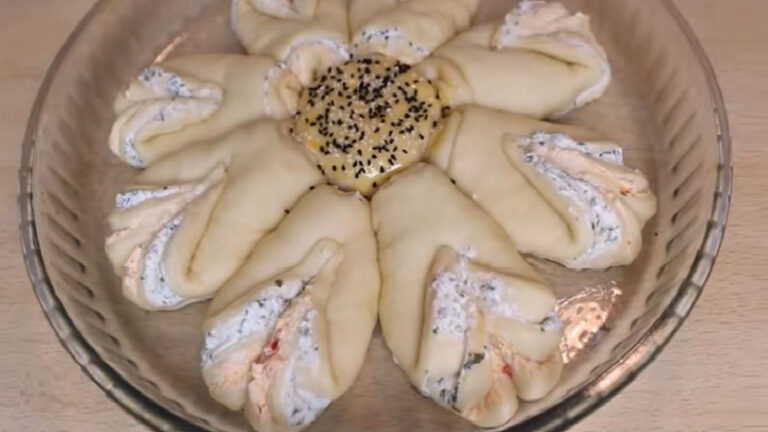 Hiç Bir Sayfada Olamayan Her Katı Ayrı Nefis Çörek Tarifi