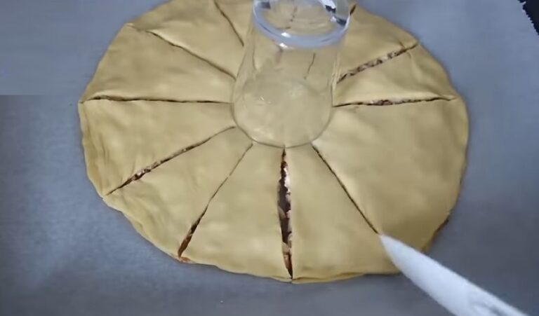 Pizza İle Karıştırılan İkramlık Tarifi