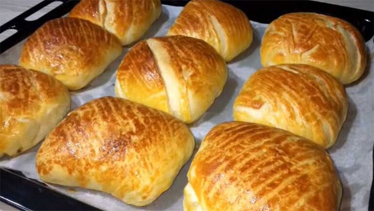 En Az 40 Kat Kabaran İkramlık Poğaça Tarifi