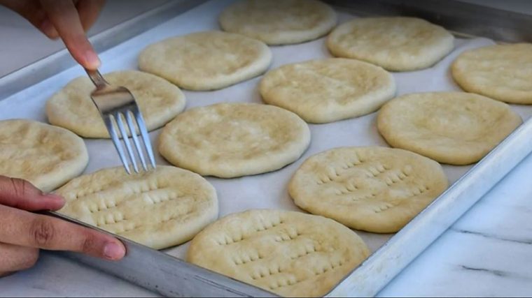 Çayı Tamamlayan Diğer Tariflerin Yerini Alan Poğaça Börek Tarifi 1