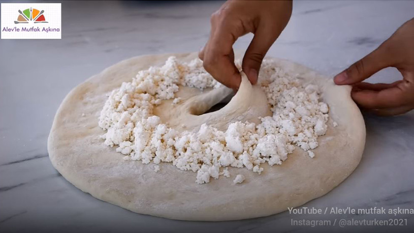 Dilediğiniz İç Malzemeden Şipşak Hazırlanan Çörek Tarifi 1