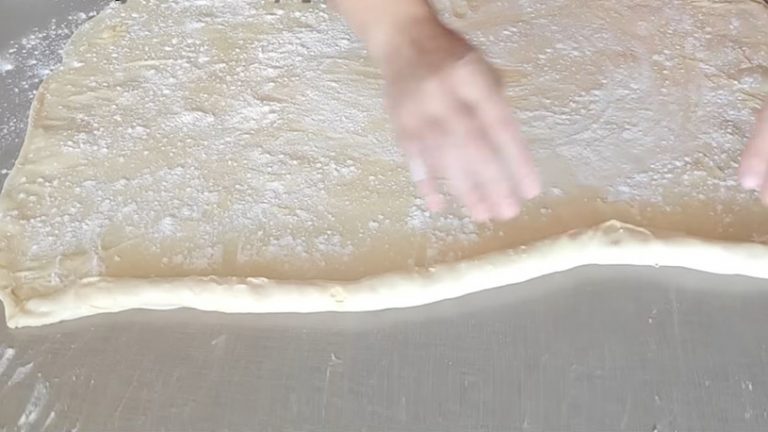 Hazır Satılanların Sırları İle 100 Yıllık Oklavasız Talaş Böreği Tarifi