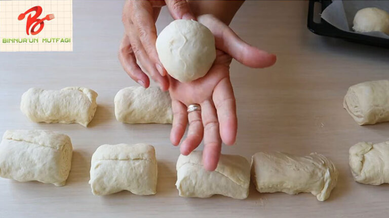 Yöntemi Harika Sayısız Katlı İkramlık Poğaça Tarifi