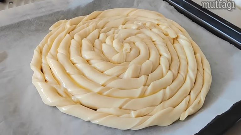 Süper Kolaylıkta Çok Farklı İkramlık Katmer Tarifi