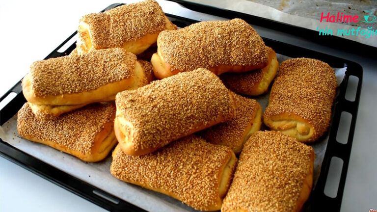 Ünlü Pastanelerde Günde 1000 Tane Satılan Kaşarlı Poğaça Tarifi