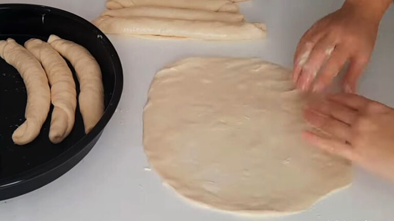 Tek Sırrı Hamuru Olan Bulut Gibi Açma Tarifi