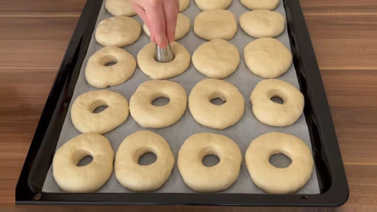 Kahvaltıda Sevilen Süngerimsi İkramlık Poğaça Tarifi