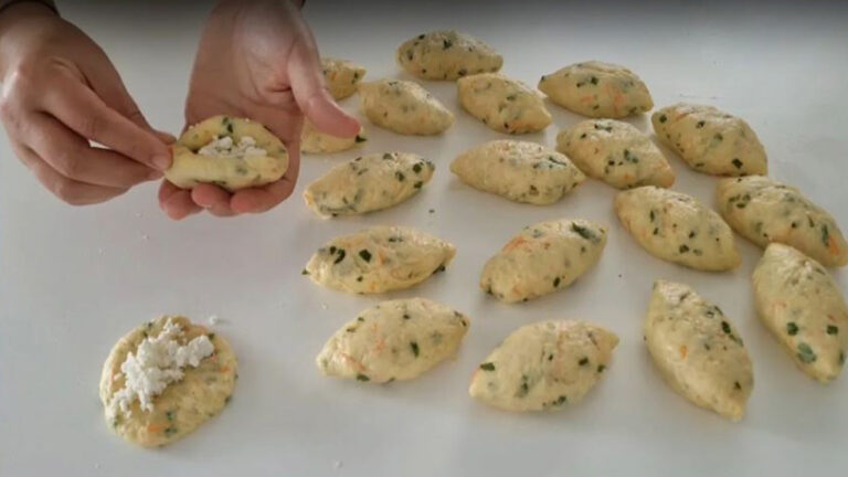 Mayasız Günlerce Bayatlamayan Farklı Poğaça Tarifi