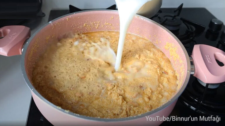 Kaynatmak Yok Harika Sütlü İrmik Helvası Tarifi