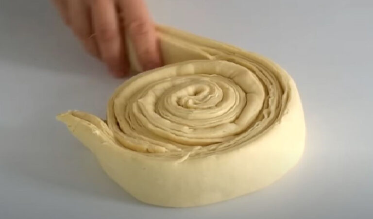 Her Denediğinde Daha Güzel Olan İkramlık Çörek Tarifi