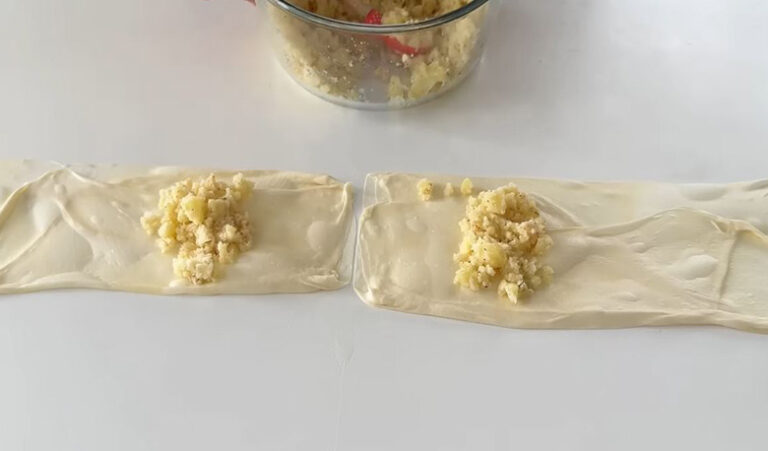 Tepsiler Saniyede Biten Çocukların Bayıldığı İkramlık Tarifi