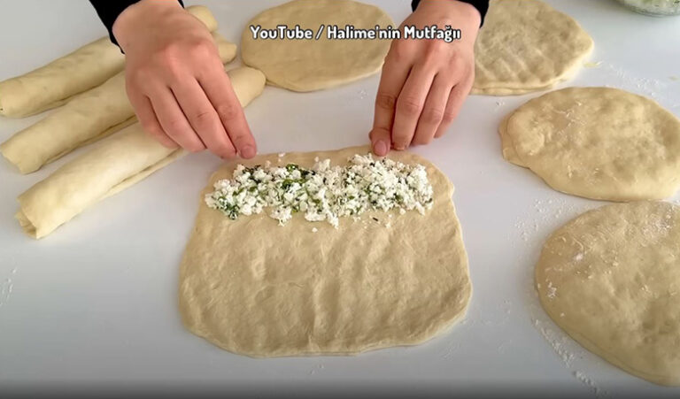 Börekle Karıştırılan İkramlık Poğaça Tarifi