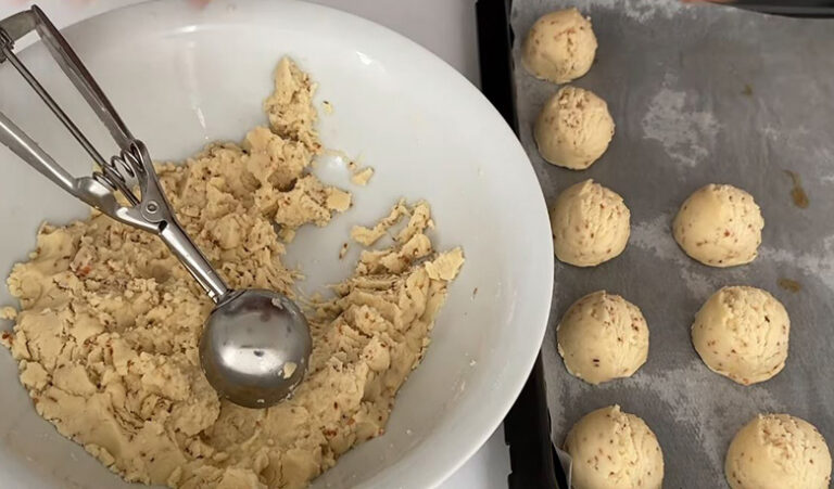 Kıyır Kıyır Dağılan Çayın Kahvenin Yanına Xl İkramlık Kurabiye Tarifi