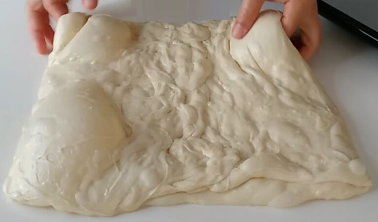 Milföy Gibi Ufalanan Kokusu Mest Eden İkramlık Tarifi