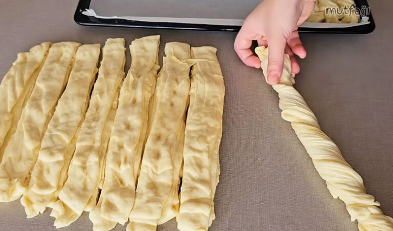 Börek Gibi Süper Yumuşak İkramlık Çörek Tarifi