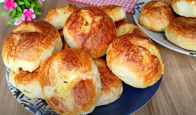 Deneyin Neden Önce Yapmadım Diyeceğiniz İkramlık Poğaça Tarifi