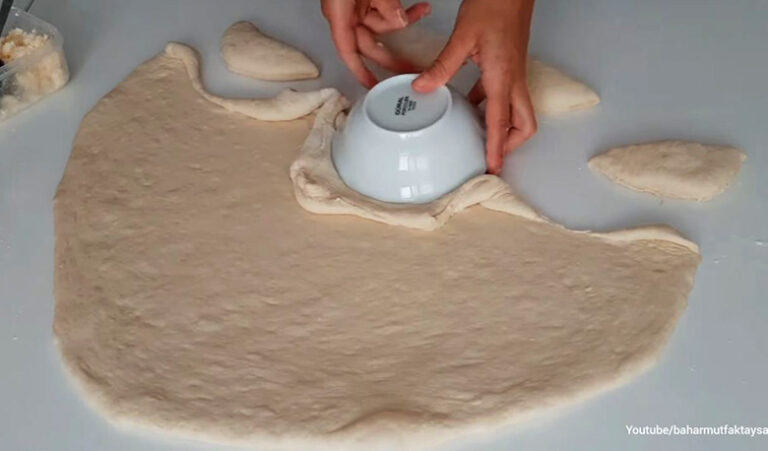 Kaseyle Kaşıkla Yapılan Pofuduk İkramlık Çörek Tarifi