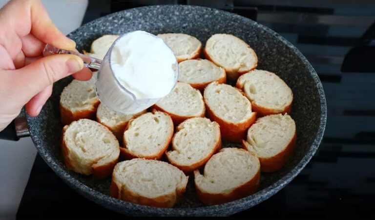 Bayat Ekmek 3 Kaşık Yoğurttan İkramlık Tarifi