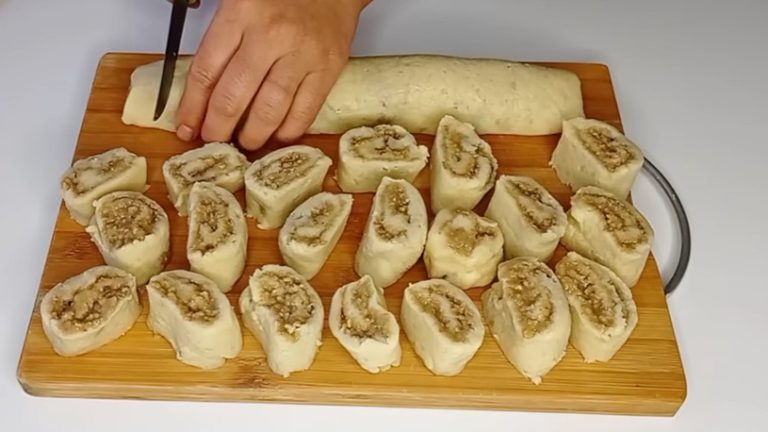 Tepsiler Soğumadan Biten Tahinli İkramlık Kurabiye Tarifi