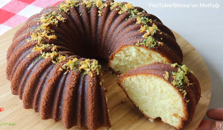 İştah Kabartan Mis Kokulu Yumuşacık İkramlık Kek Tarifi